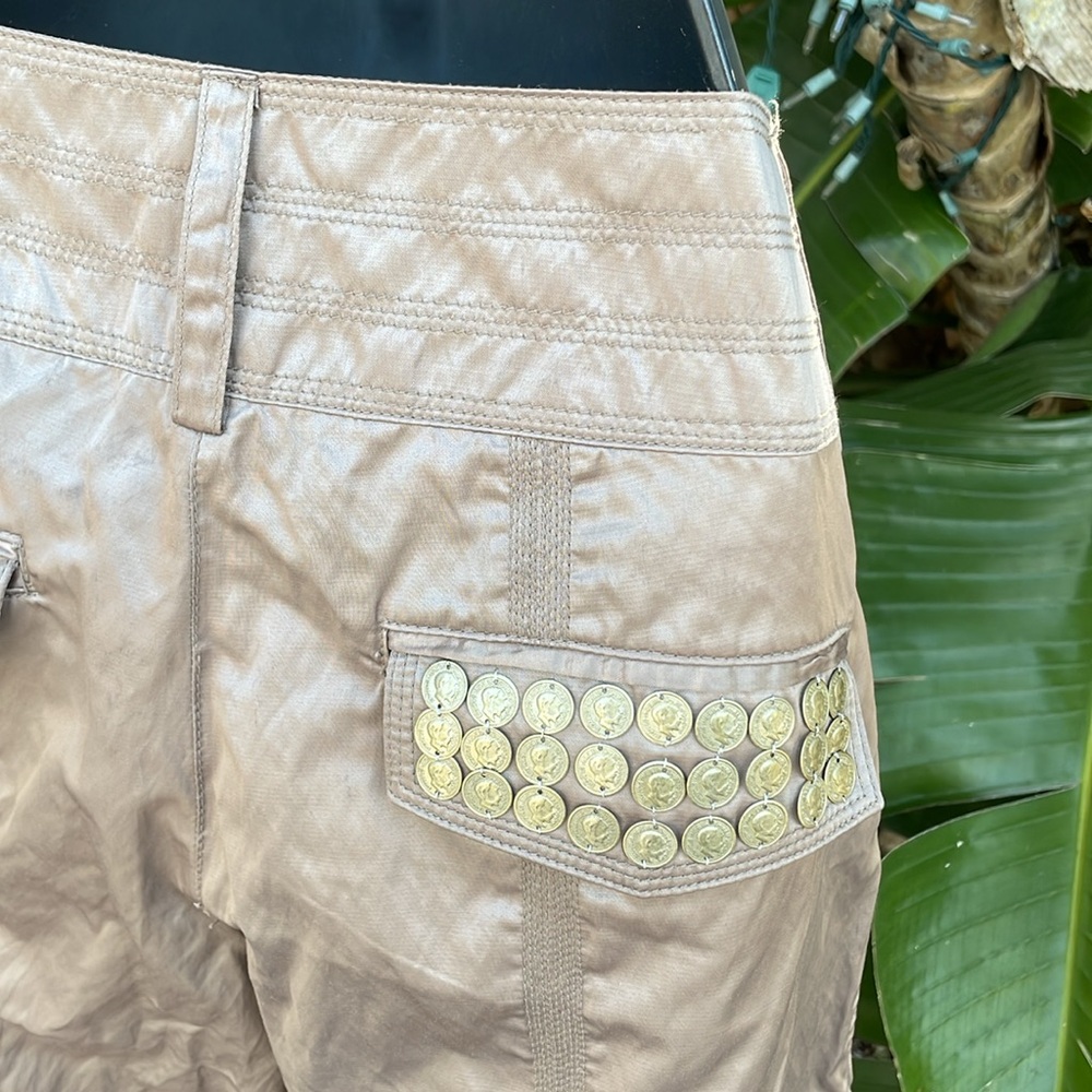 cache satin metallic champagne, cropped cargo, wide leg pants - Picture 4 of 8